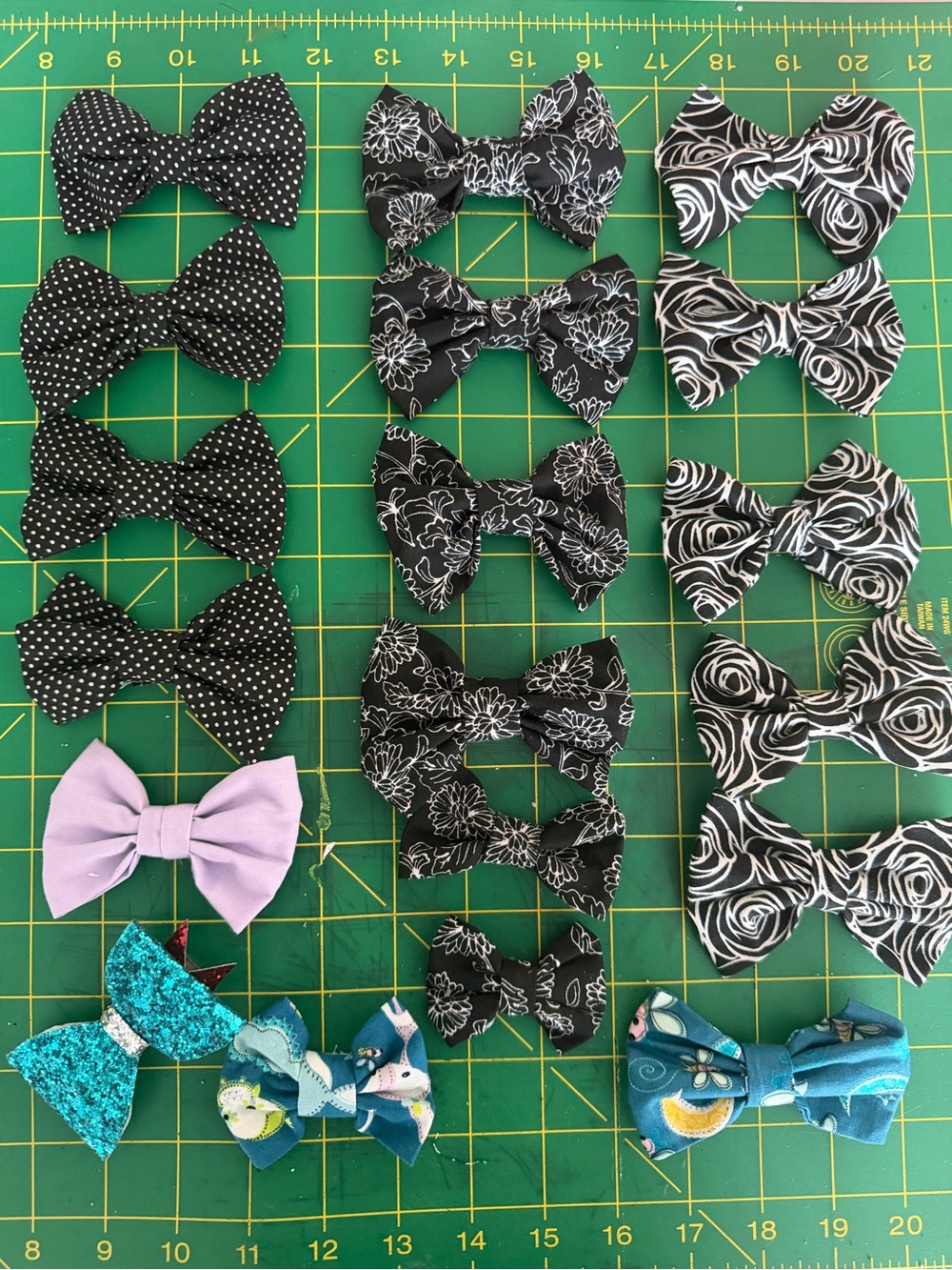 Bundle Of 49 Unfinished Kids Bows and Finished Scrunchies. Craft, DIY Bundle